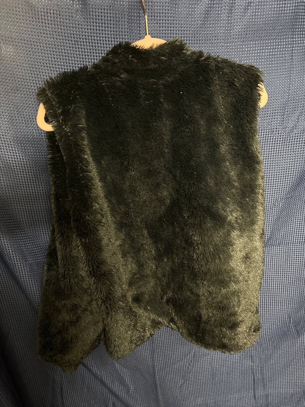 Charmy Black Faux Fur Vest